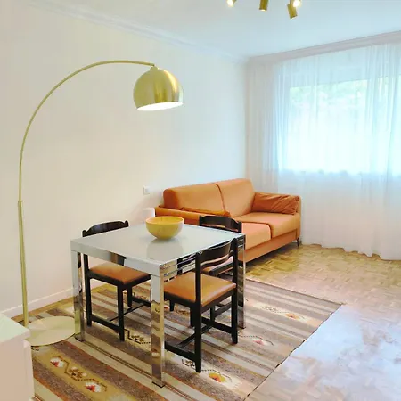 5 Min To Sea, 8 Min To Train Station, Parking Апартаменти *