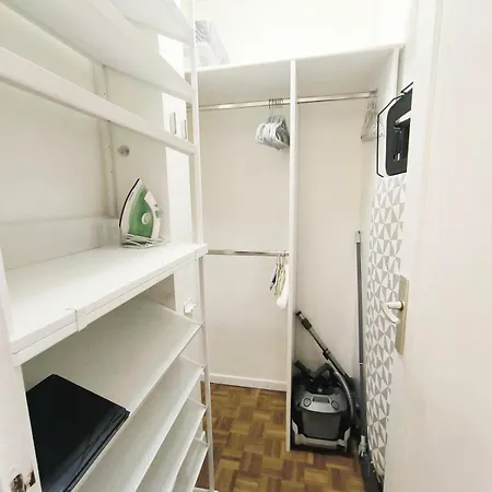 5 Min To Sea, 8 Min To Train Station, Parking * Mentona