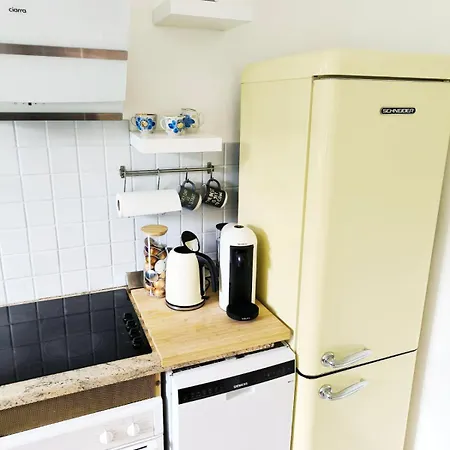 Apartament 5 Min To Sea, 8 Min To Train Station, Parking