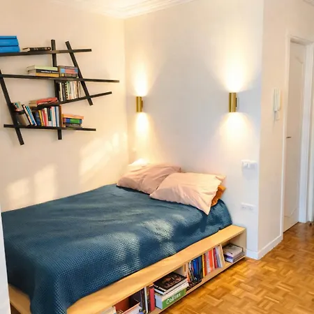 5 Min To Sea, 8 Min To Train Station, Parking *